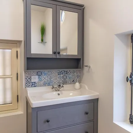 Maison De Charme Avec Piscine Chauffee A 300m De La Loire, Proche Saumur Et Sites Unesco - Fr-1-622-70 La Menitré