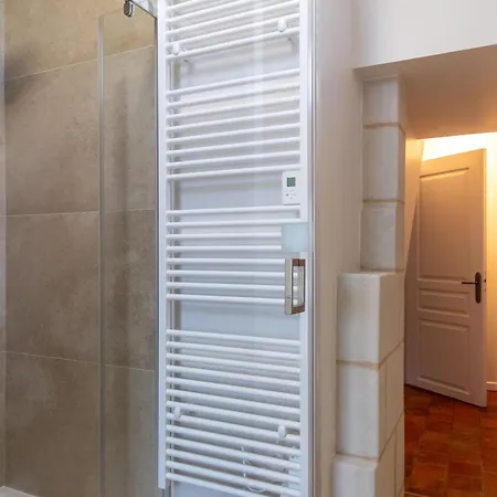 Holiday home Maison De Charme Avec Piscine Chauffee A 300m De La Loire, Proche Saumur Et Sites Unesco - Fr-1-622-70