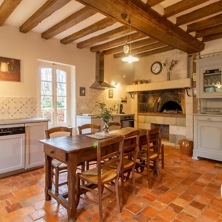 Casa de Férias Maison De Charme Avec Piscine Chauffée à 300m De La Loire, Proche Saumur Et Sites Unesco - Fr-1-622-70 La Menitre