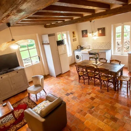 Maison De Charme Avec Piscine Chauffee A 300m De La Loire, Proche Saumur Et Sites Unesco - Fr-1-622-70